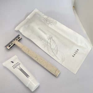 AM - SHAVING KIT